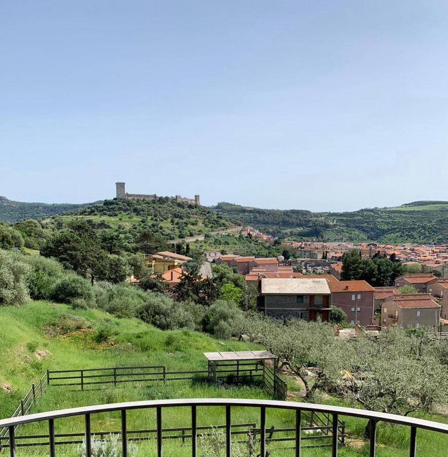 La Finestra Sul Castello Apartment บอซา ภายนอก รูปภาพ