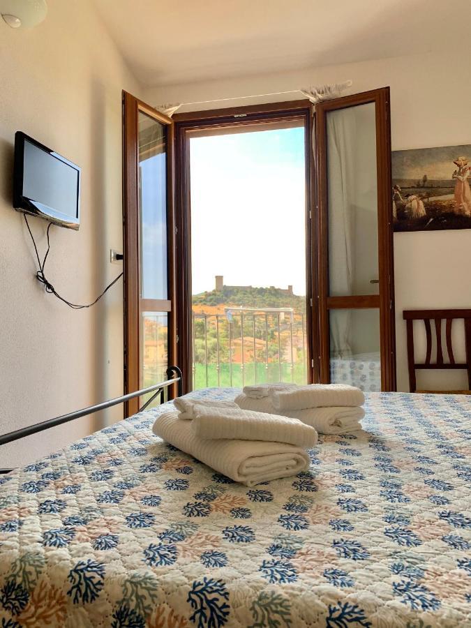 La Finestra Sul Castello Apartment บอซา ภายนอก รูปภาพ